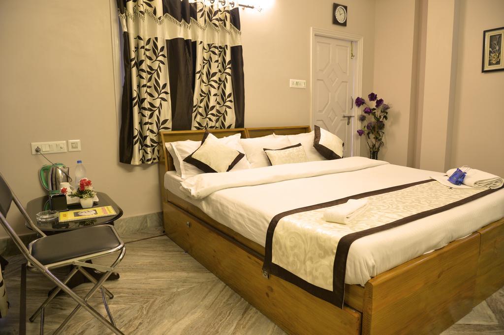 Ghosh Villa Guest House Калькутта Экстерьер фото